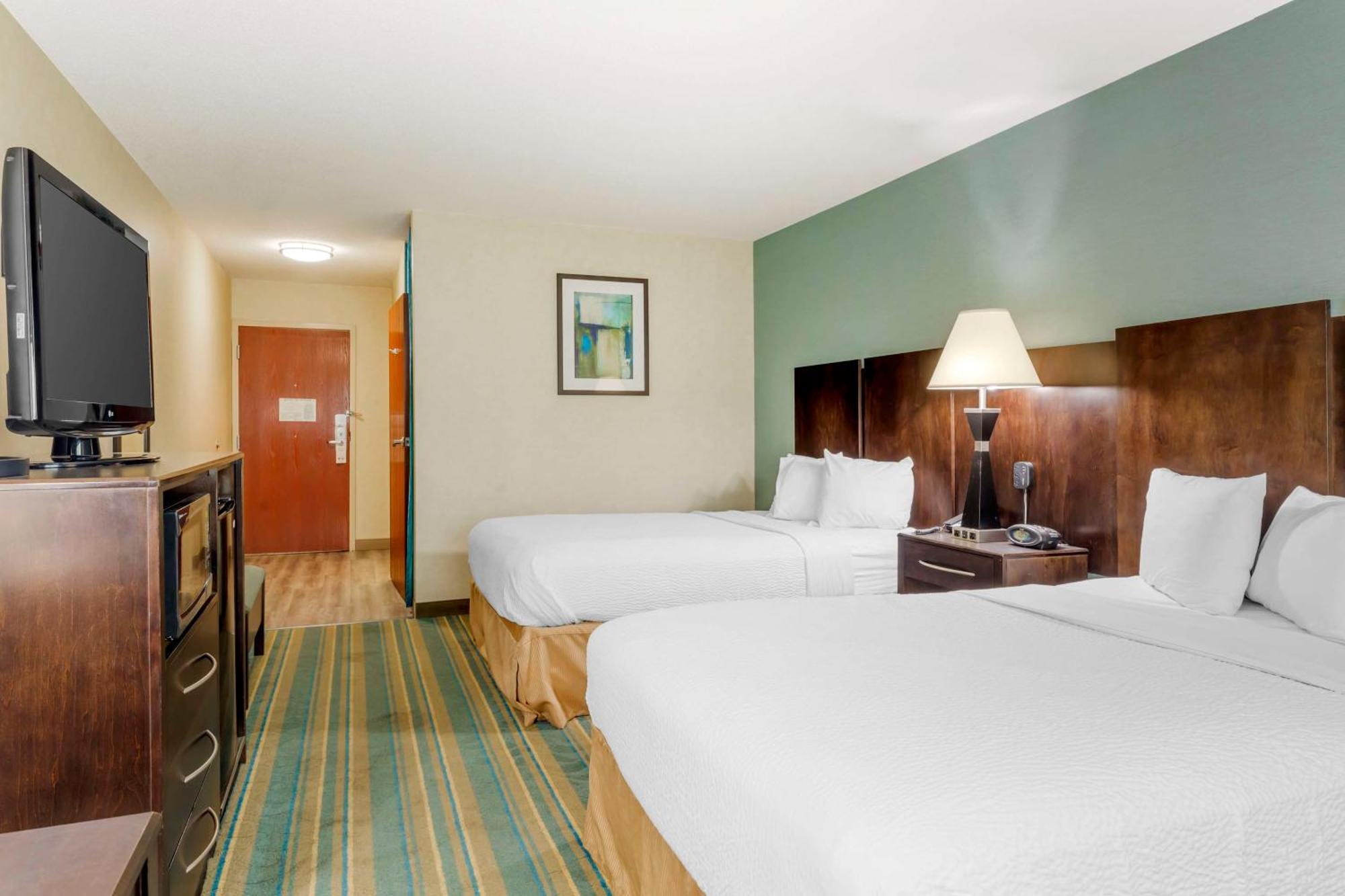 פיטספילד Best Western Plus Berkshire Hills Inn & Suites מראה חיצוני תמונה