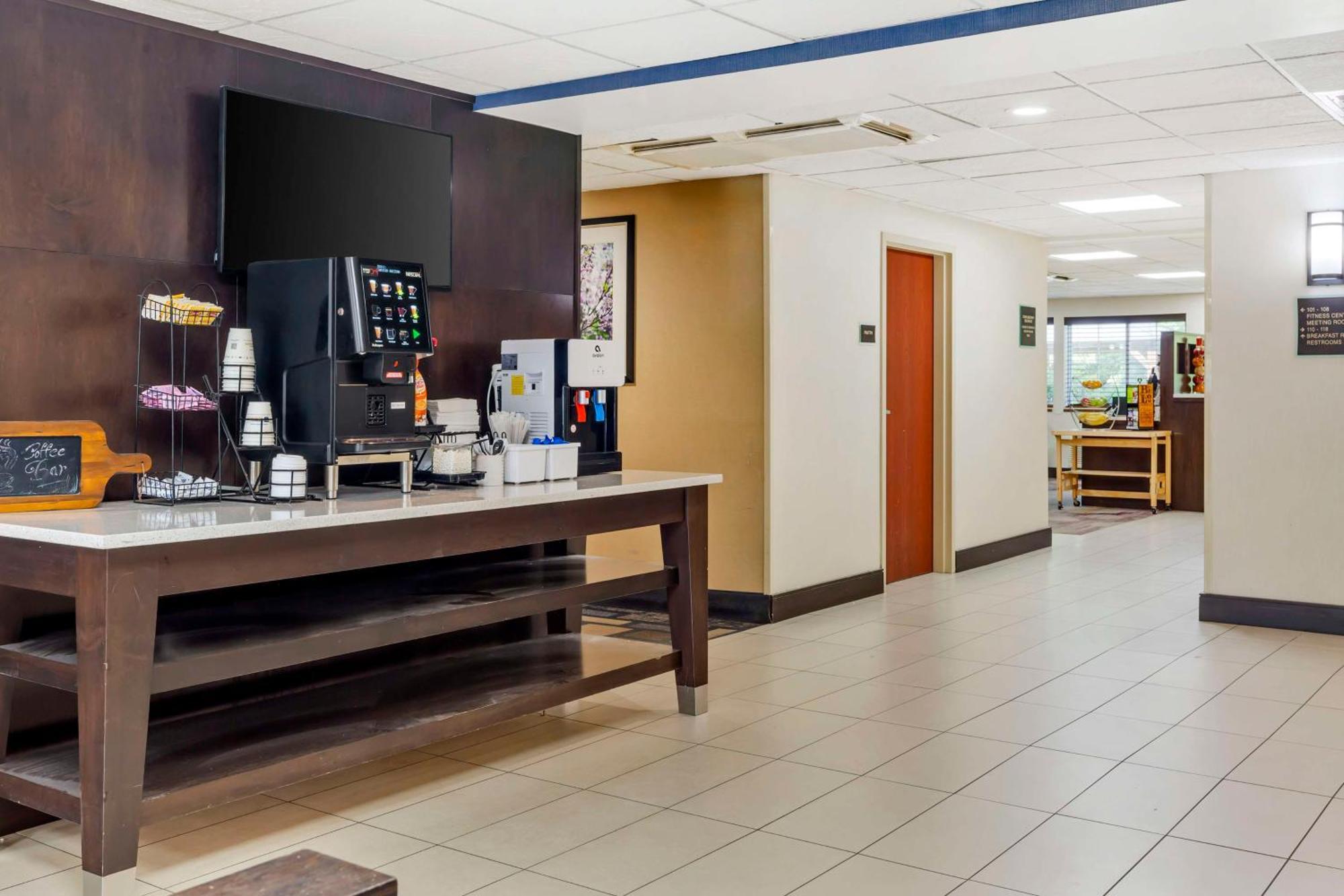 פיטספילד Best Western Plus Berkshire Hills Inn & Suites מראה חיצוני תמונה