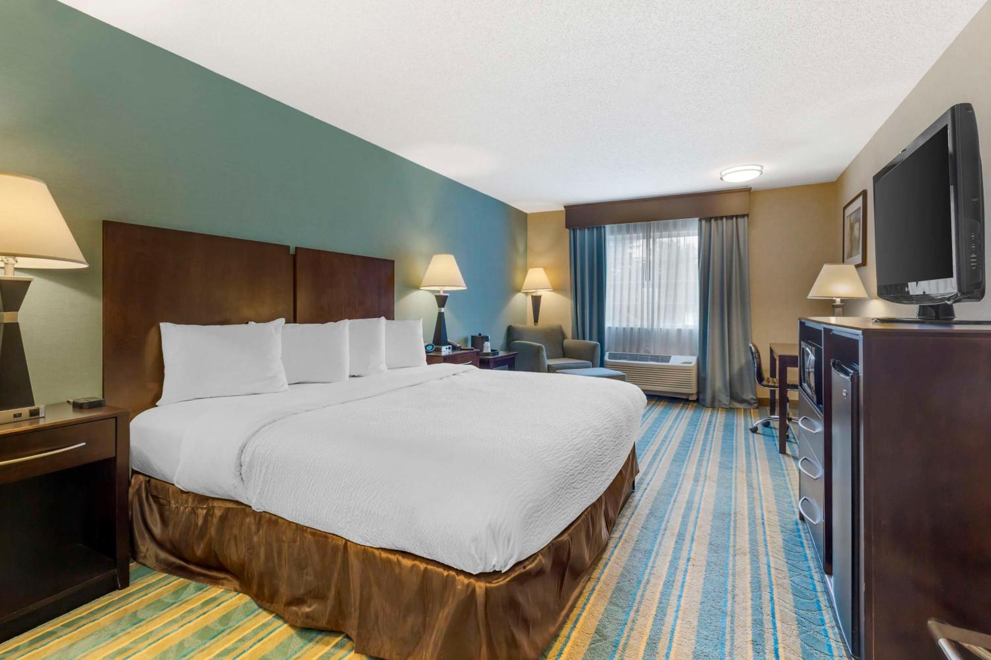 פיטספילד Best Western Plus Berkshire Hills Inn & Suites מראה חיצוני תמונה