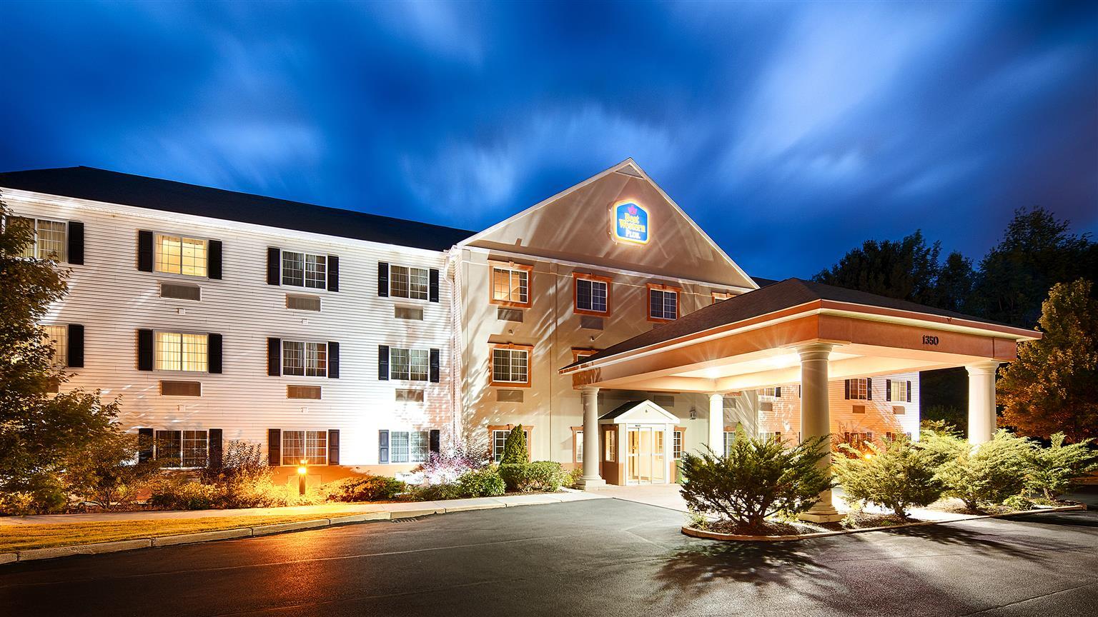 פיטספילד Best Western Plus Berkshire Hills Inn & Suites מראה חיצוני תמונה
